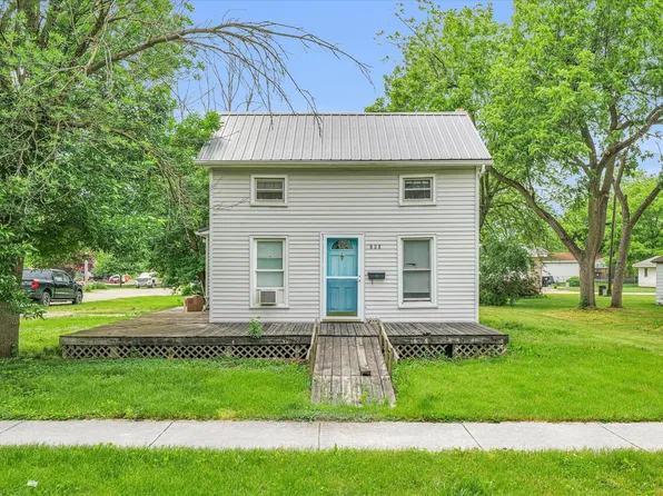 608 N Market St, Paxton, IL 60957