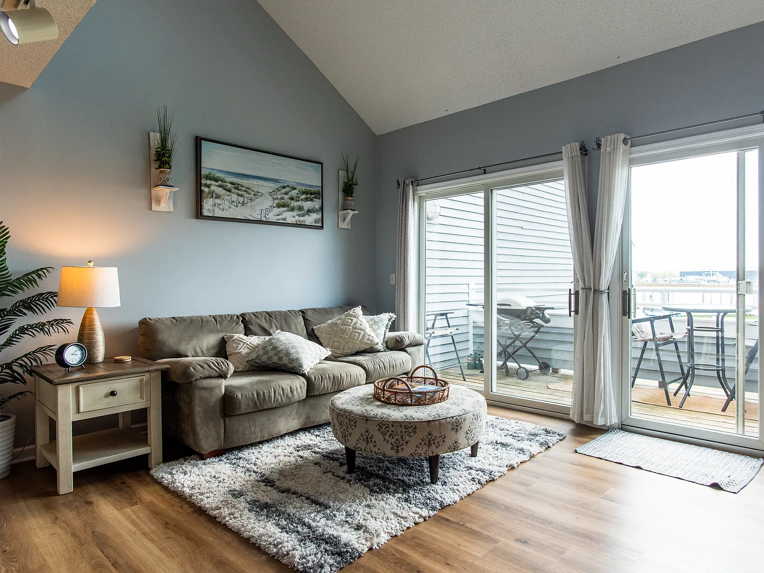 2 bed, 1188 sqft, $2,200 — Photo 4