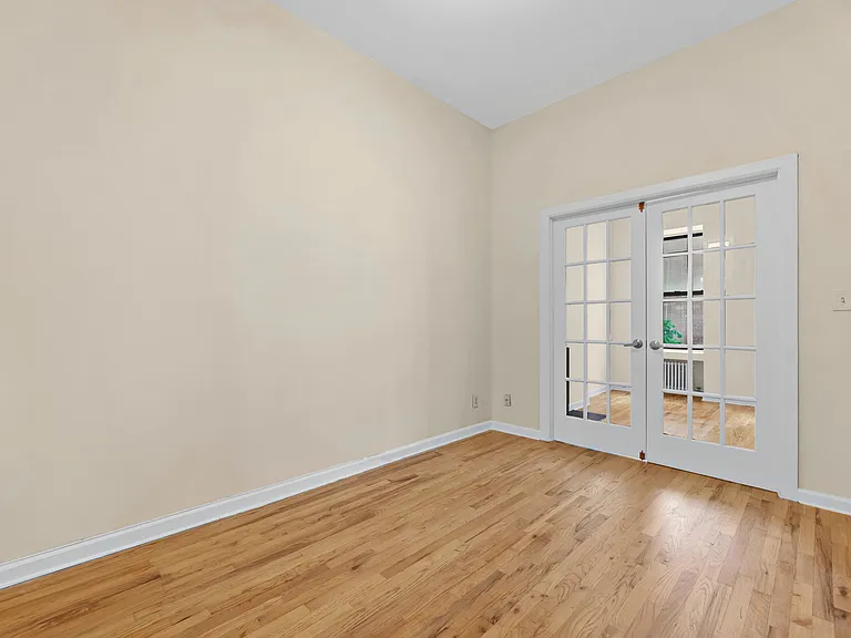 1167 2nd Ave #4-N — Photo 4