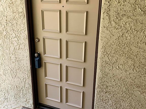 3rd image of 1348 Hillcrest Dr #61