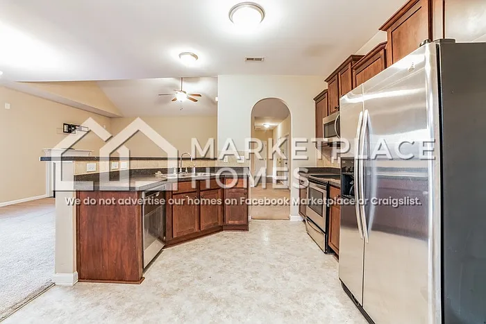 405 Peppermint Dr — Photo 9