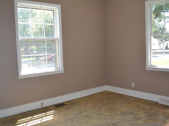 5th image of 416 Park Ave