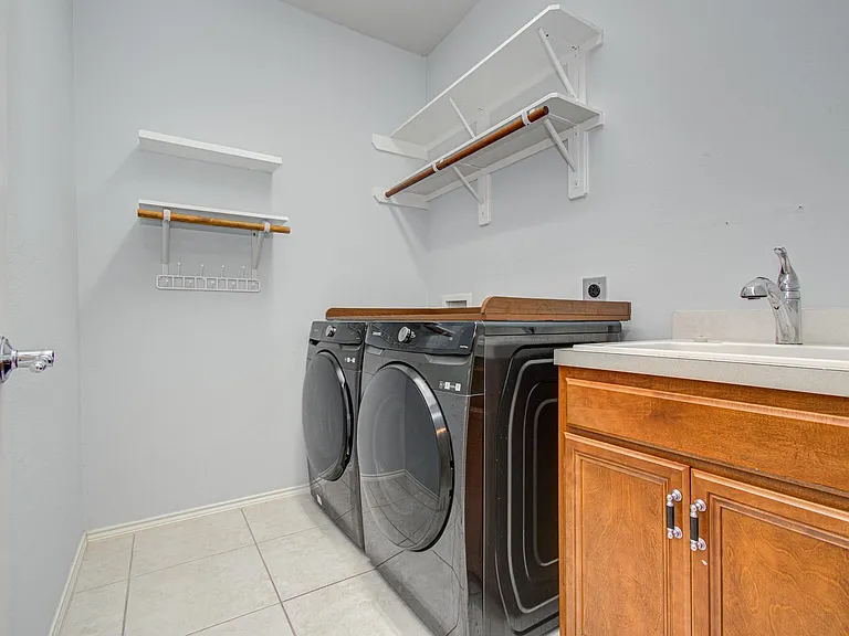 7142 Breton Bay Pass — Photo 32