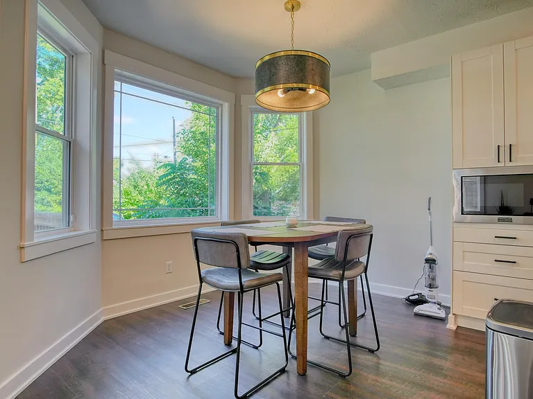 2130 Gent Ave — Photo 7