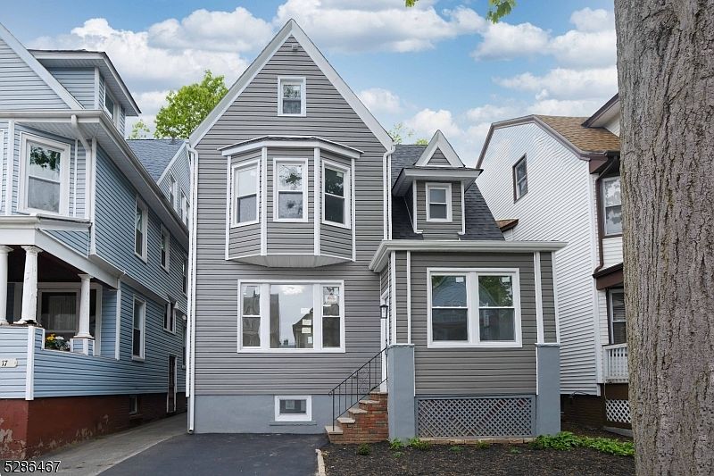 1st image of 19 N 16Th St