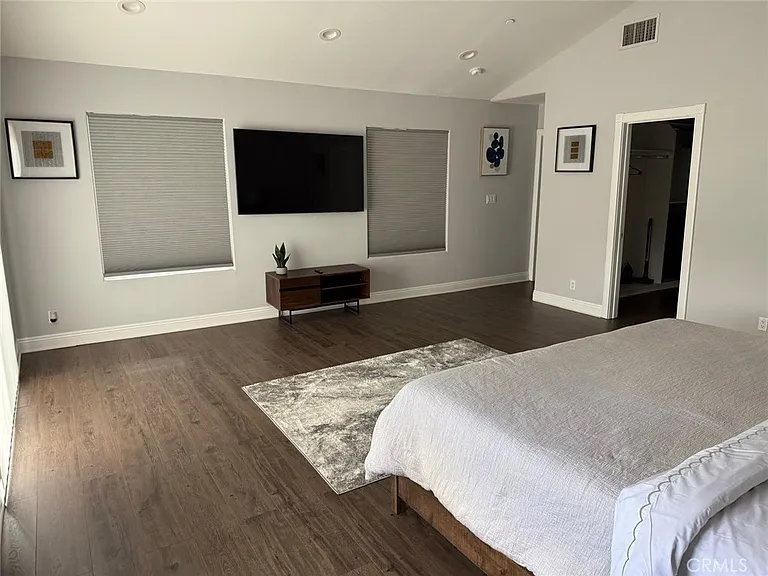 22237 Buena Ventura St #2 — Photo 6