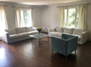 13 Skymark Ct #13, Upper Saddle River, NJ 07458