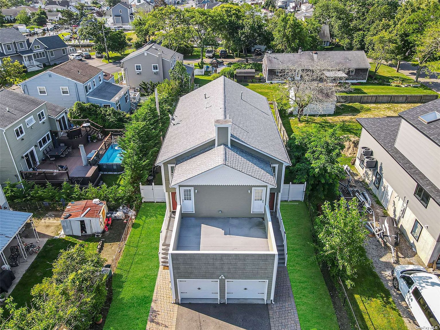 196 Cedar Lane, Babylon, NY 11702 Zillow