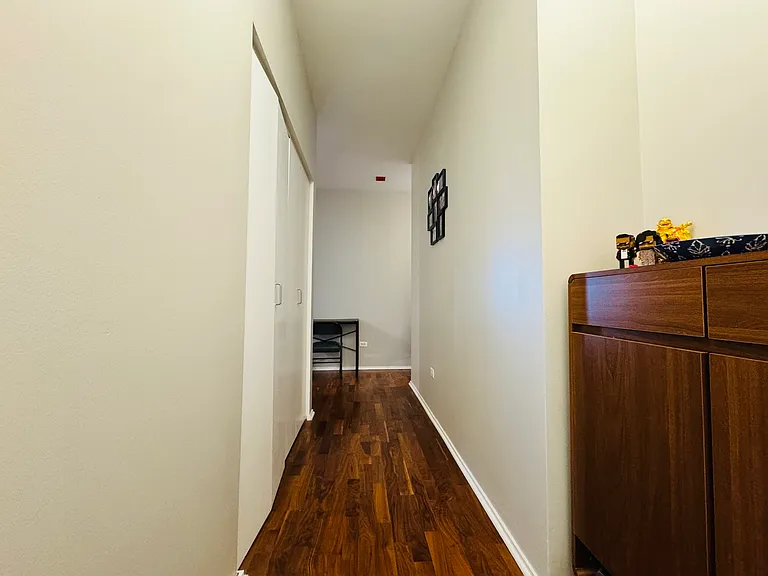 330 N Jefferson St #1907 — Photo 8