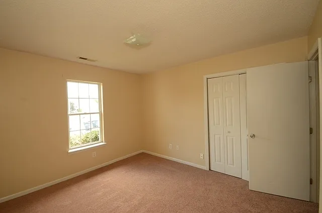 122 Creekview Dr — Photo 25