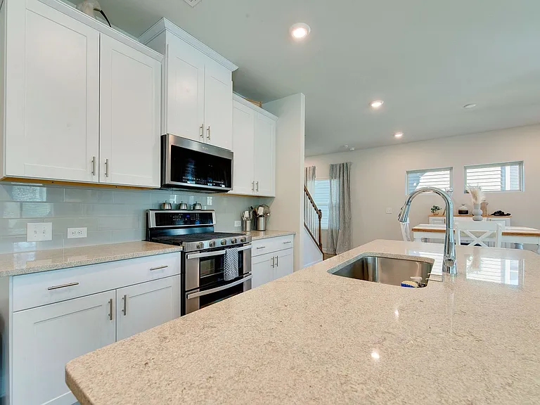 4009 Woodland View Dr — Photo 18