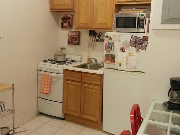 4th image of 121 E 90th St APT 5D