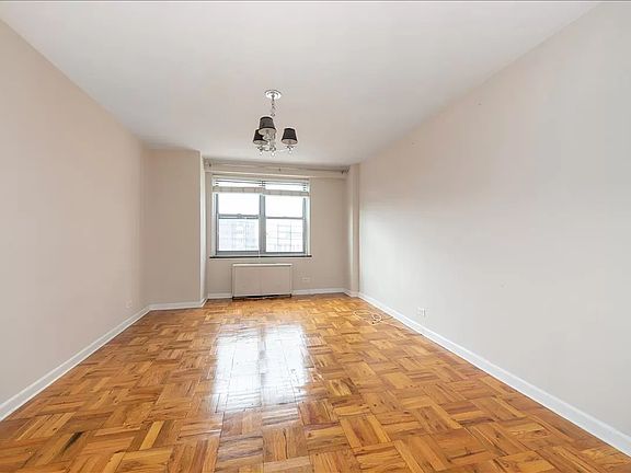 4th image of 125-10 Queens Blvd #1216