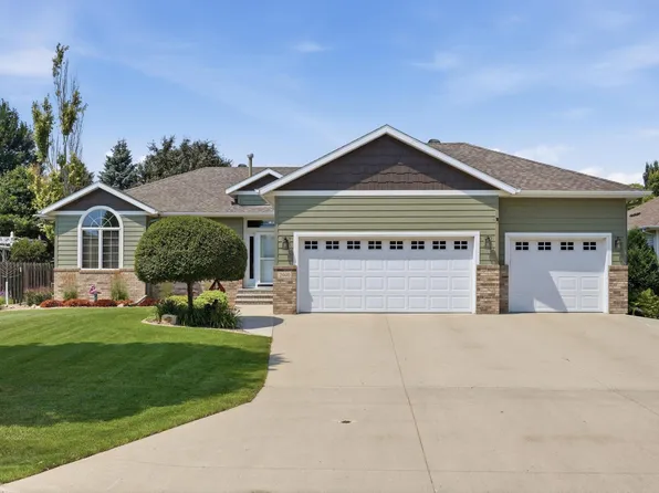 2040 Ruxton Ct, West Fargo, ND 58078