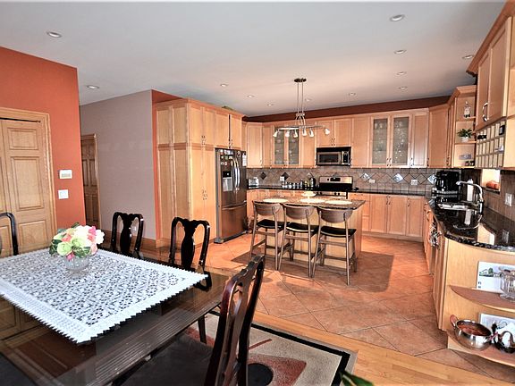 5th image of 4234 N Mason Ave