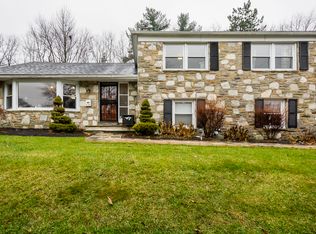 904 Summit Ln, Oreland, PA 19075