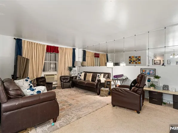 205 Bergen Tpke APT 3L, Ridgefield Park, NJ 07660