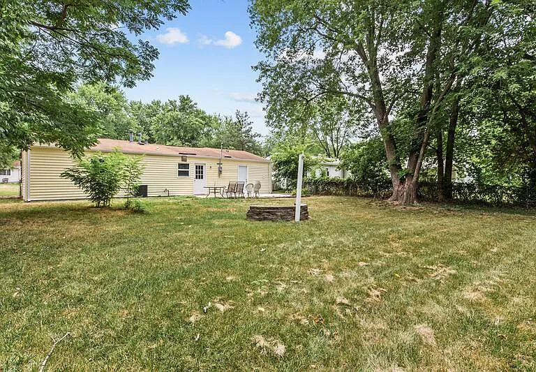 1415 Plaza Pl — Photo 18