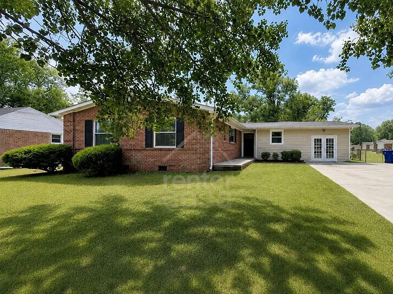 1108 Beverly Dr — Photo 13