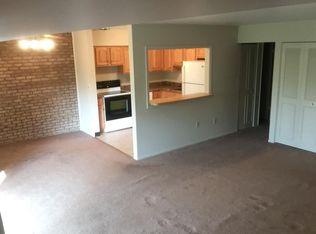 6113 Sanlin Dr #2, Coraopolis, PA 15108
