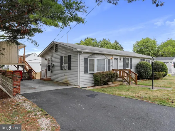 101 S McDonald St, Ranson, WV 25438