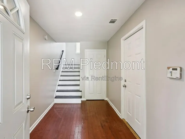 753 Prince Pl NW — Photo 6