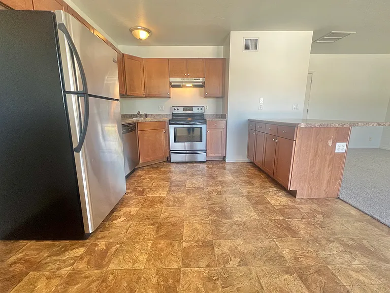 2821 N Columbus Blvd #19 — Photo 8