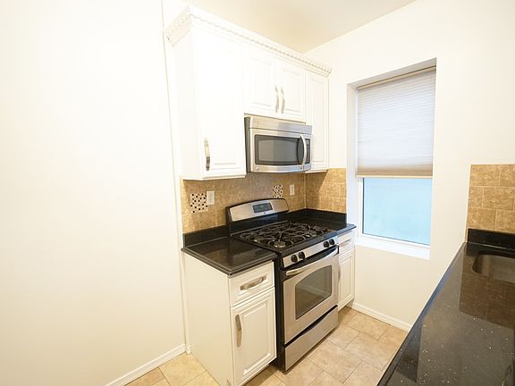 3rd image of 809 8th Ave #1B