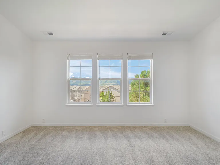 1013 Burning Bush Point — Photo 20