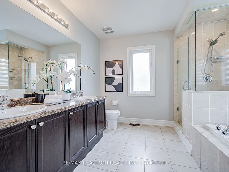 48 Robert Wilson Cres — Photo 41