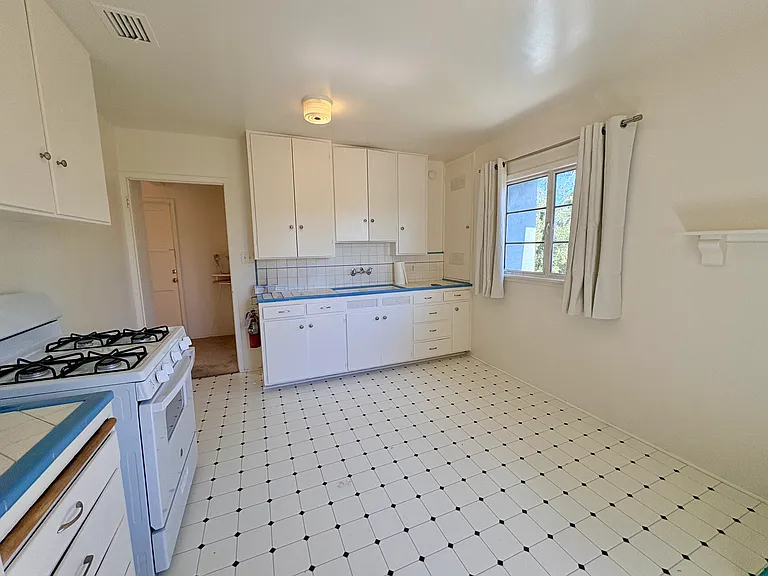 448 Grinnell Dr #448 — Photo 8