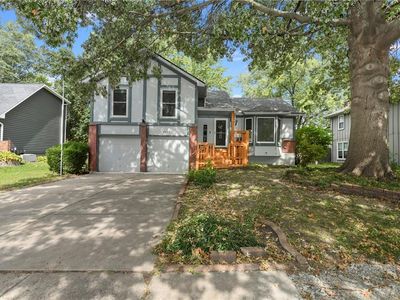 2112 E Sunvale Dr, Olathe, KS, 66062