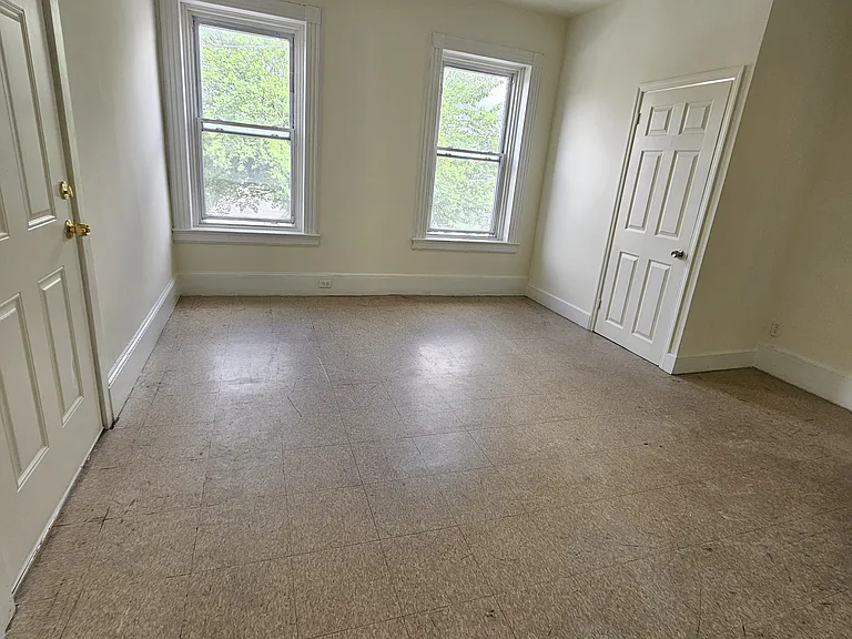 136 North St #B — Photo 3