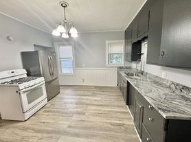 29 Shamrock St, Worcester, MA