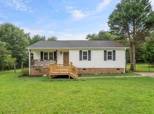 203 Gaston Cir, Westminster, SC 29693