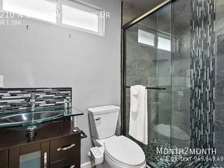 1210 N Country Hollow Dr — Photo 14