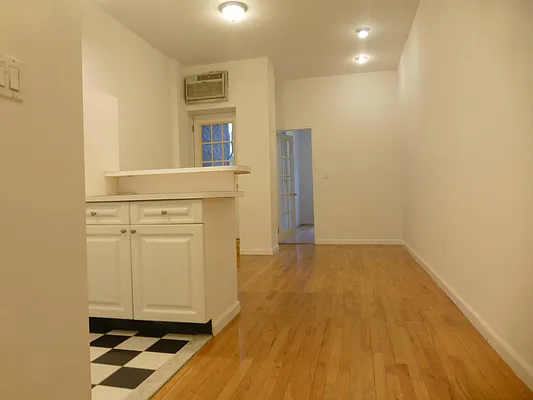 Rented by Keller Williams NYC | media 23