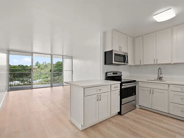 95-061 Waikalani Dr #D804 — Photo 1