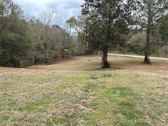 2nd image of 26585 Old Lake Rd