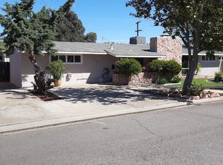 1350 Magnolia St, Oakdale, CA 95361