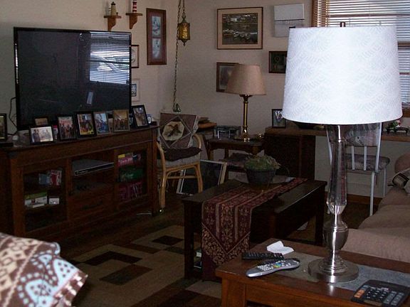4th image of 4015 Dempster Ave