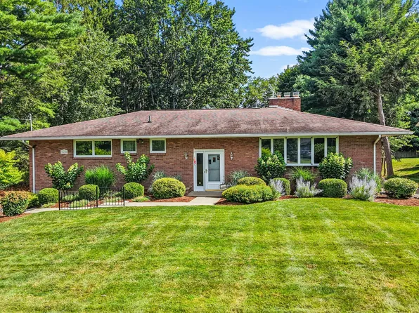 3625 Pinecrest Rd, Vestal, NY 13850