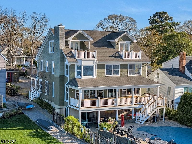 1st image of 599 Point Ave