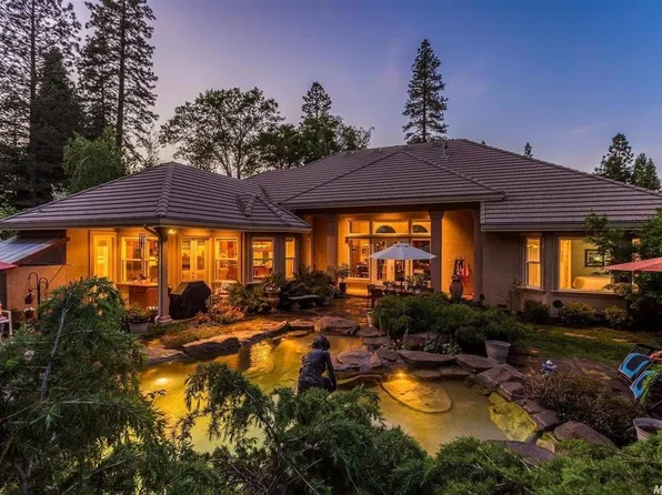 12856 Chatsworth Ln, Grass Valley, CA 95945