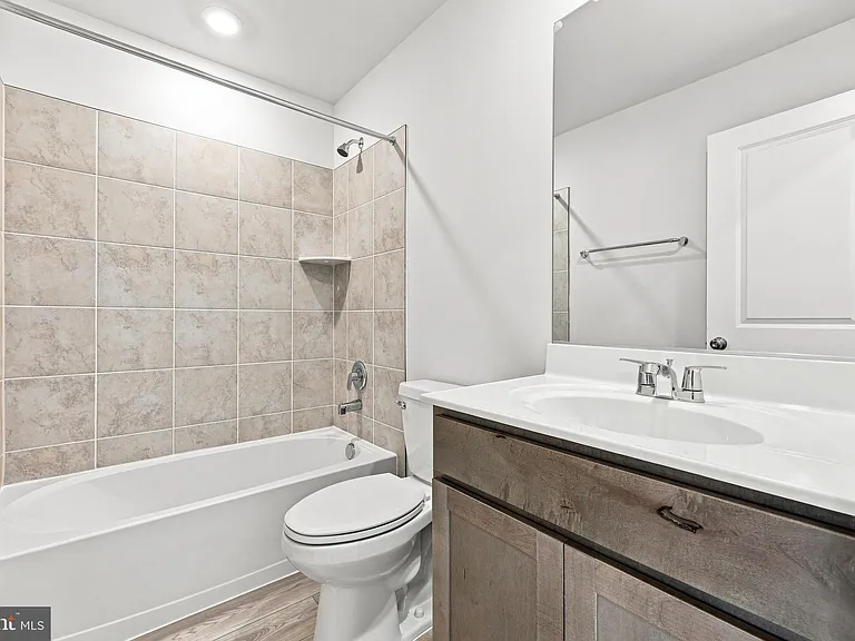 394 Seeback Dr — Photo 22