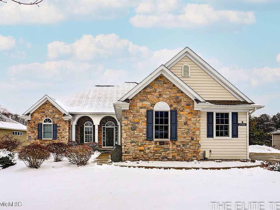 1st image of 29440 Heritage Ln
