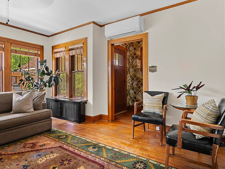 1447 Cuyler Ave — Photo 14