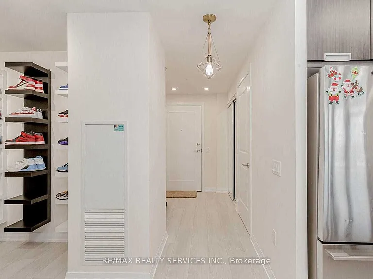 35 Watergarden Dr #2517 — Photo 9