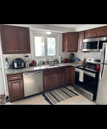 4th image of 177 Sunshine Dr