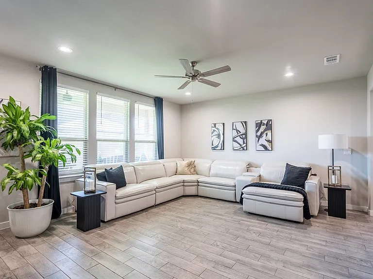2306 Fortune Dr — Photo 14